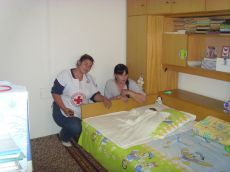 ОС НА БЧК-ЛОВЕЧ ПОДПОМОГНА ПРИЕМЕН РОДИТЕЛ