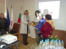 Г-ЖА АМЕЛА ФОЧИЧ ОТ ШВЕЙЦАРСКИ ЧЕРВЕН КРЪСТ БЕ ГОСТ НА ЛОВЕШКИТЕ ЧЕРВЕНОКРЪСТЦИ