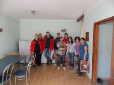 200 пакета със здравословна храна за деца в риск дари БЧК в Ловешка област