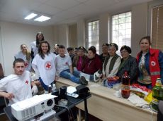 ДОБРОВОЛЦИ БЧК И БМЧК ПРАЗНУВАХА МЕЖДУНАРОДНИЯ ДЕН ЗА СОЛИДАРНОСТ МЕЖДУ ПОКОЛЕНИЯТА